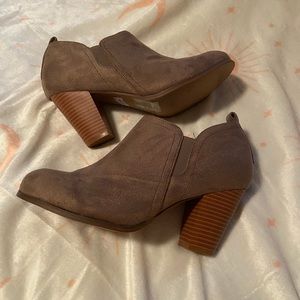 Torrid boot heel